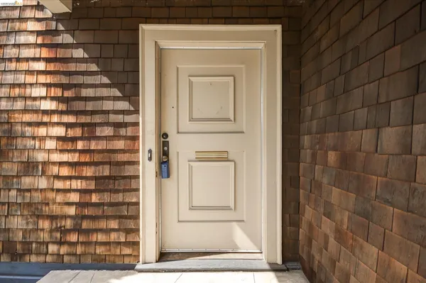 $1,199,000 | 5570 Taft Avenue, Oakland, CA 94618