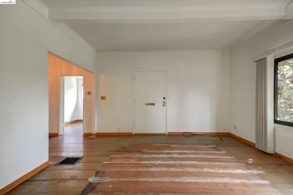 $1,199,000 | 5570 Taft Avenue, Oakland, CA 94618