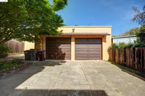 $1,199,000 | 5570 Taft Avenue, Oakland, CA 94618