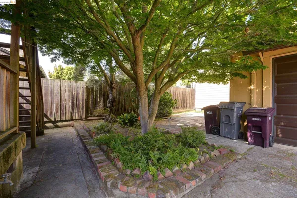 $1,199,000 | 5570 Taft Avenue, Oakland, CA 94618