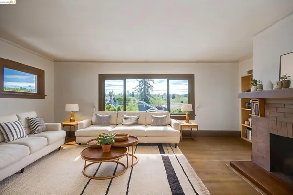 $1,199,000 | 5570 Taft Avenue, Oakland, CA 94618