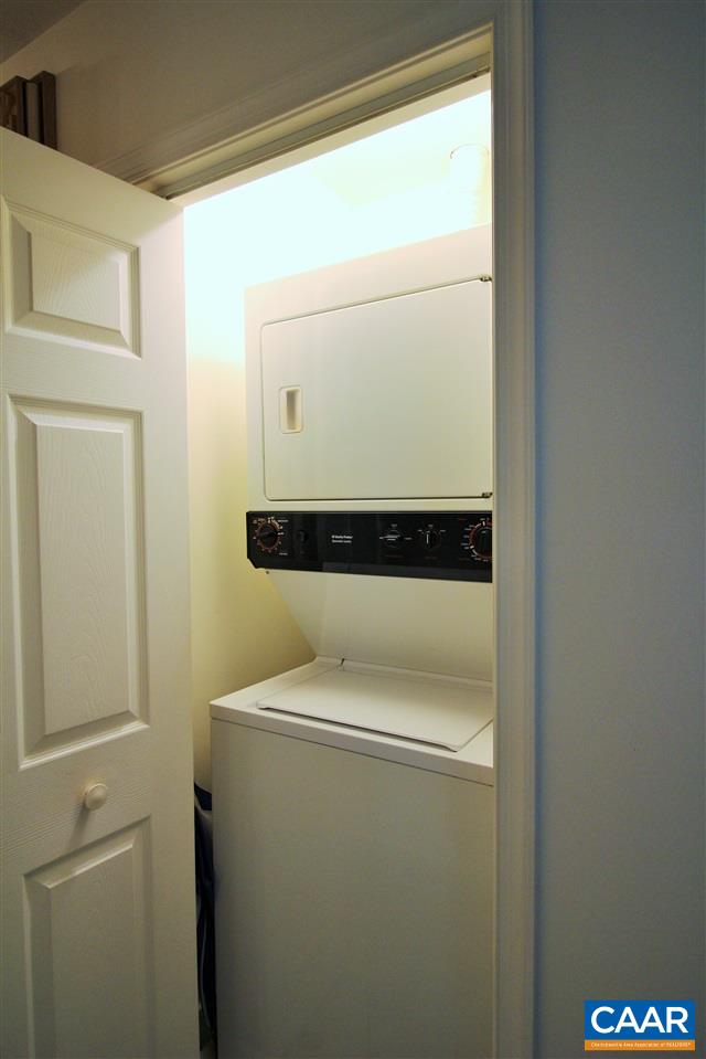 24 Cliftwood Road Palmyra, VA 22963 - Photo 12 of 19 Full size W/D in basement
