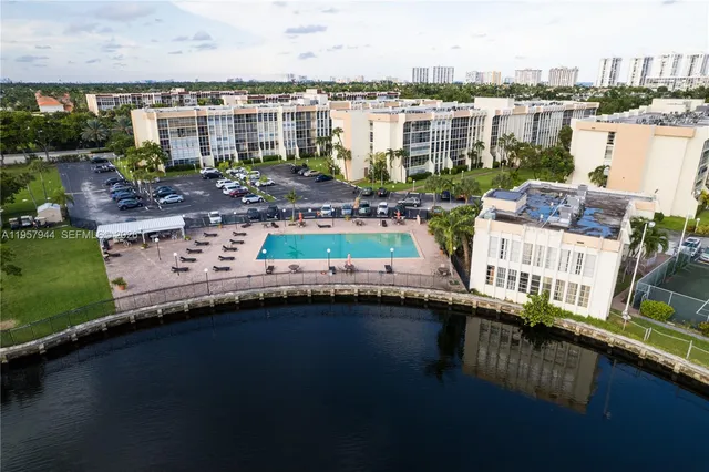 $1,850 | 501 Three Islands Boulevard, Unit 216, Hallandale Beach, FL 33009