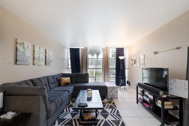 $1,850 | 501 Three Islands Boulevard, Unit 216, Hallandale Beach, FL 33009