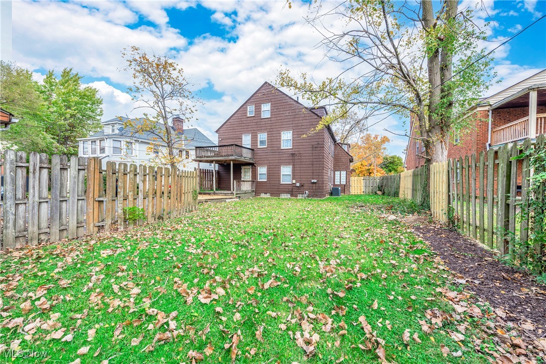 2852 Ludlow Road Cleveland, OH 44120 - Photo 5 of 50 View of yard