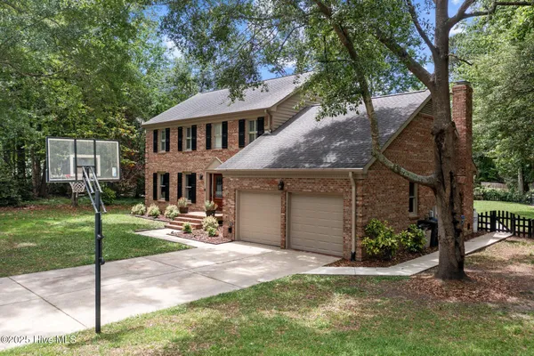 $2,500 | 939 Eton Drive, Jacksonville, NC 28546