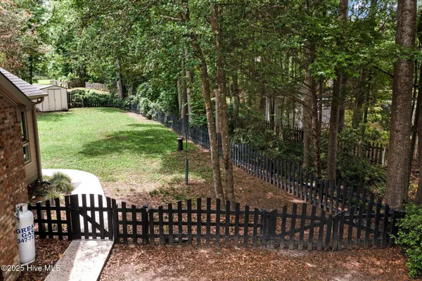 $2,500 | 939 Eton Drive, Jacksonville, NC 28546
