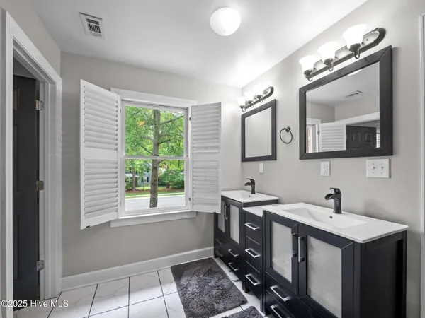 $2,500 | 939 Eton Drive, Jacksonville, NC 28546
