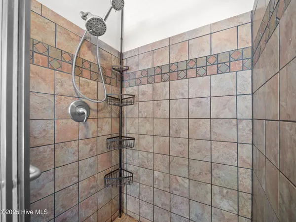 $2,500 | 939 Eton Drive, Jacksonville, NC 28546
