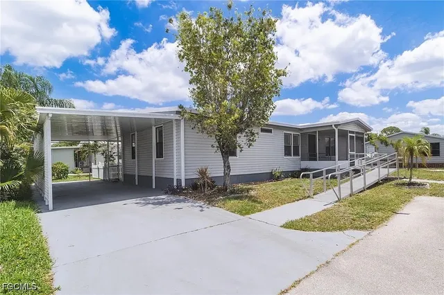 $1,375 | 5370 Country Field Circle, Fort Myers, FL 33905