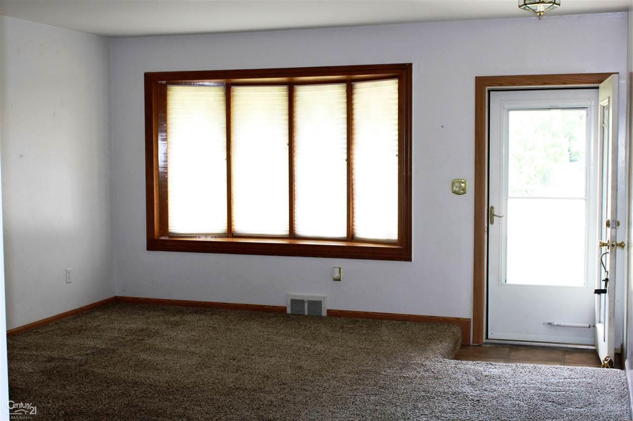 3409 Common Road Warren, MI 48092 - Photo 6 of 20
