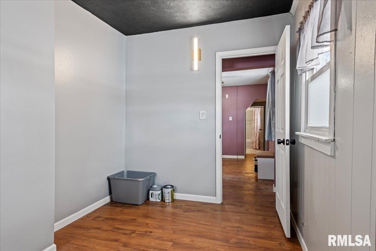 115 2nd Street Pawnee, IL 62558 - Photo 21 of 45