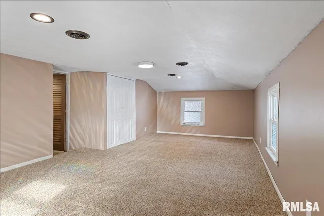 $227,900 | 115 2nd Street, Pawnee, IL 62558