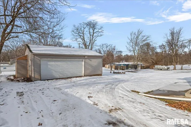 $227,900 | 115 2nd Street, Pawnee, IL 62558