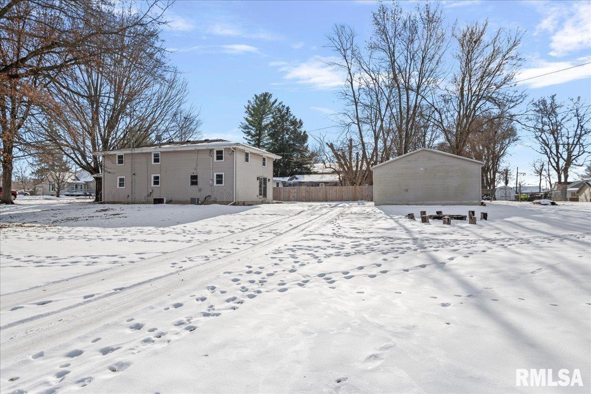 115 2nd Street Pawnee, IL 62558 - Photo 41 of 45