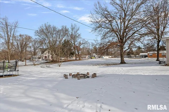 $227,900 | 115 2nd Street, Pawnee, IL 62558