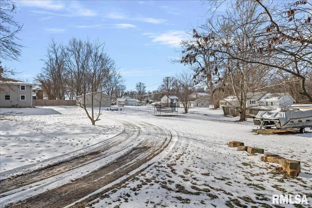 $227,900 | 115 2nd Street, Pawnee, IL 62558