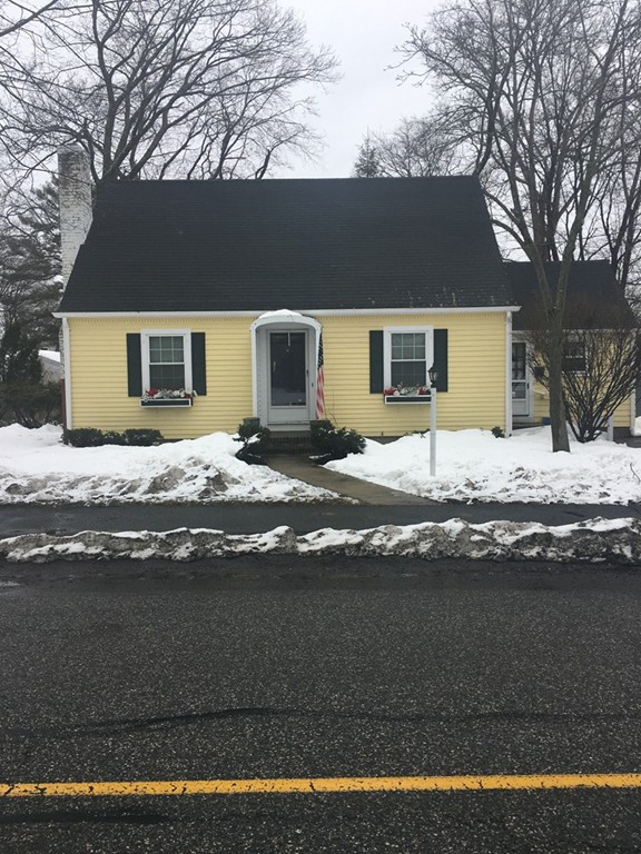75 John Carver Road Reading, MA 01867 - Photo 1 of 7 Gallery Image 1