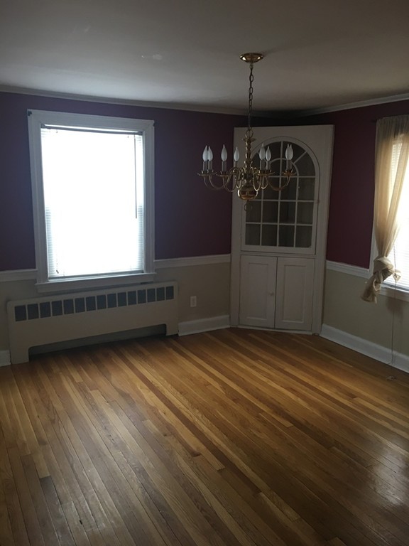 75 John Carver Road Reading, MA 01867 - Photo 3 of 7 Gallery Image 3