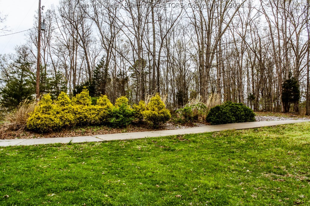 588 Statts Mills Road Ripley, WV 25271 - Photo 4 of 18 Gallery Image 4