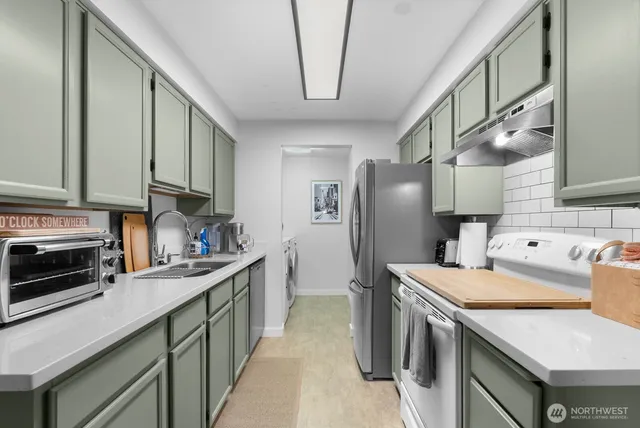 $309,999 | 7324 Skyview Lane North, Unit N202, Tacoma, WA 98406