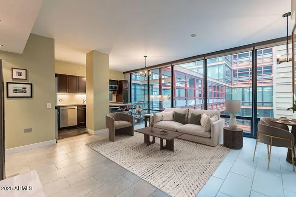 $363,000 | 4808 North 24th Street, Unit 305, Phoenix, AZ 85016