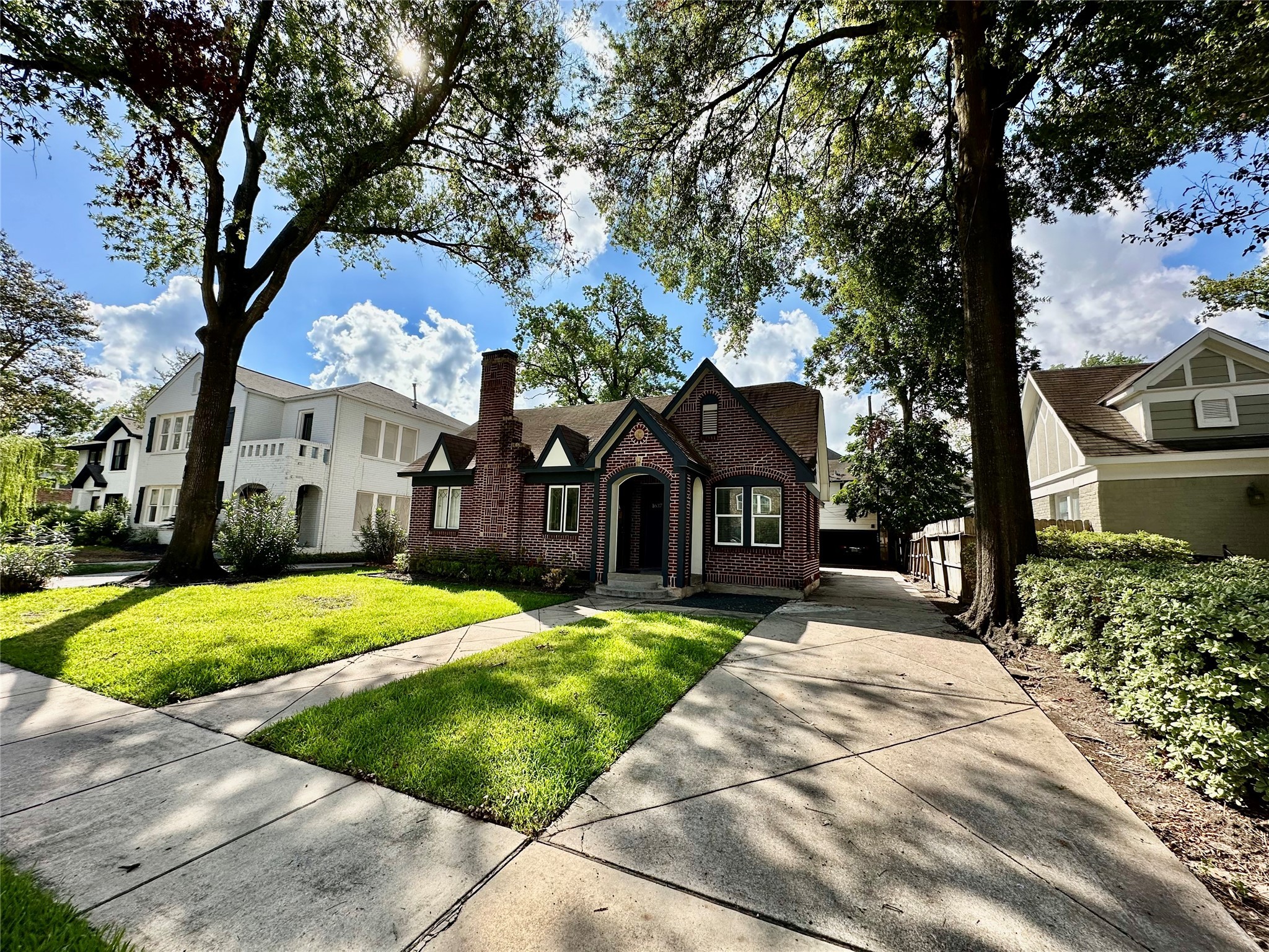 Welcome To 16378 Bonnie Brae