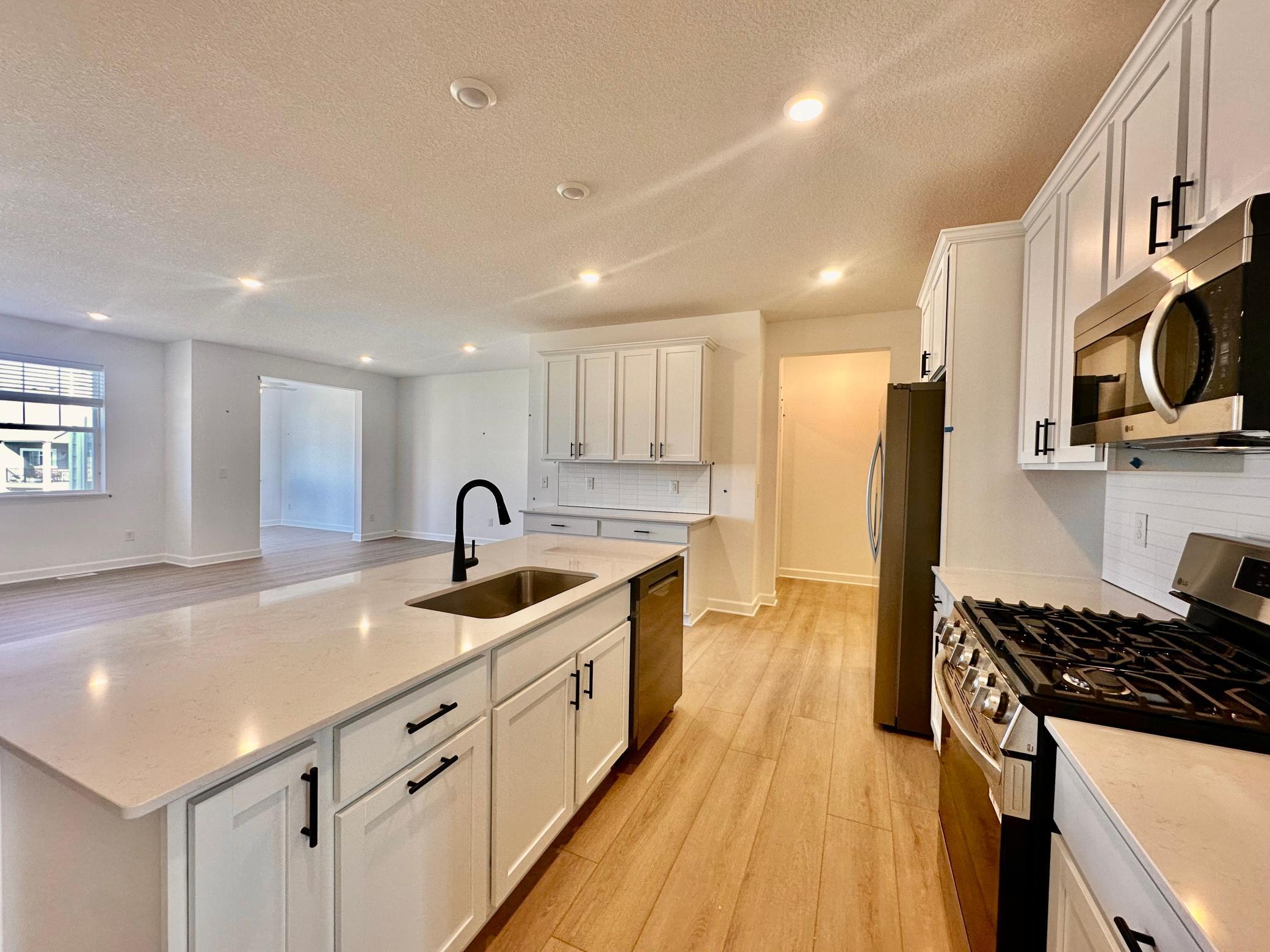 20148 68th Avenue Hamel, MN 55340 - Photo 6 of 55