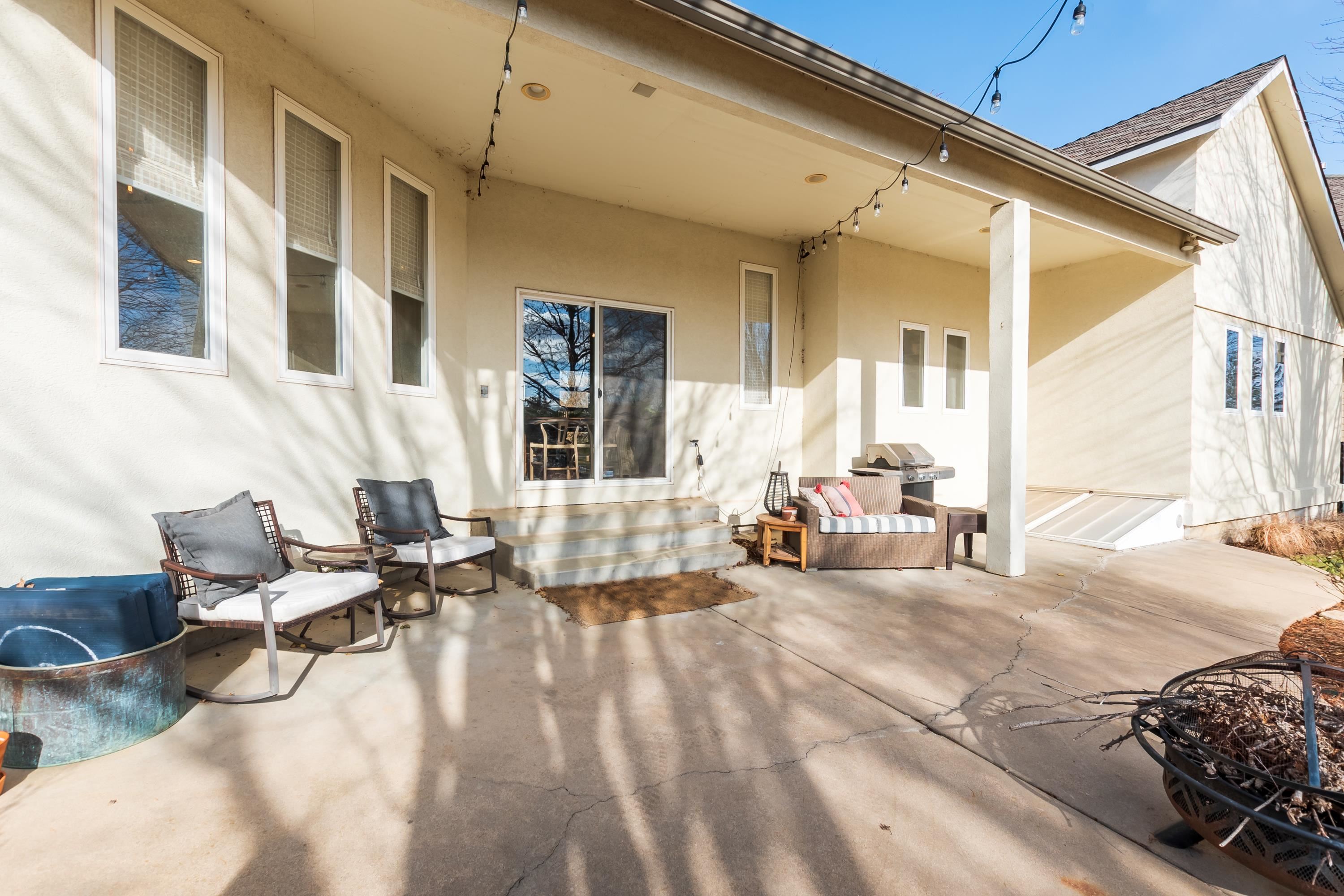 1340 Country Walk Wichita, KS 67206 - Photo 11 of 36