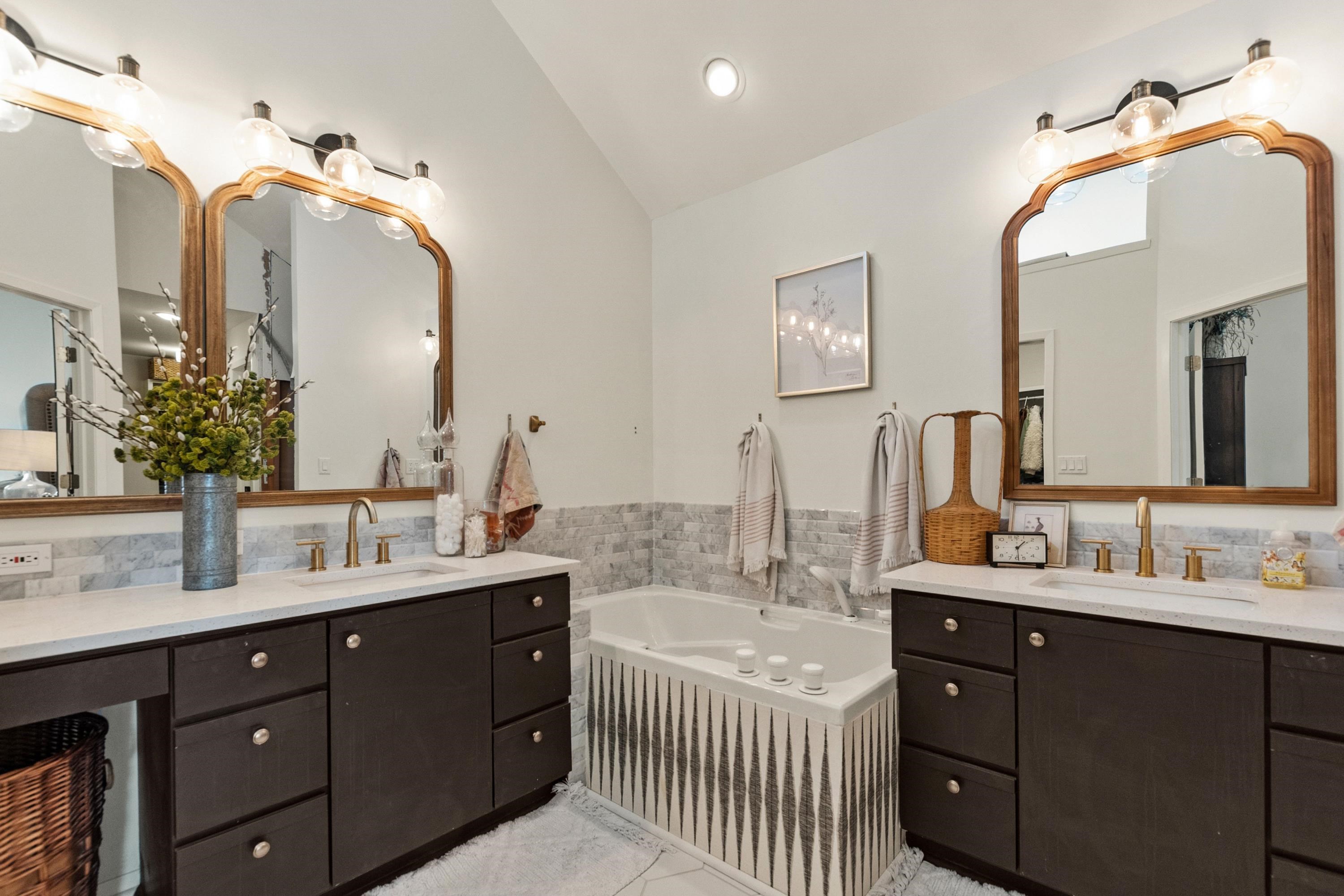 1340 Country Walk Wichita, KS 67206 - Photo 17 of 36