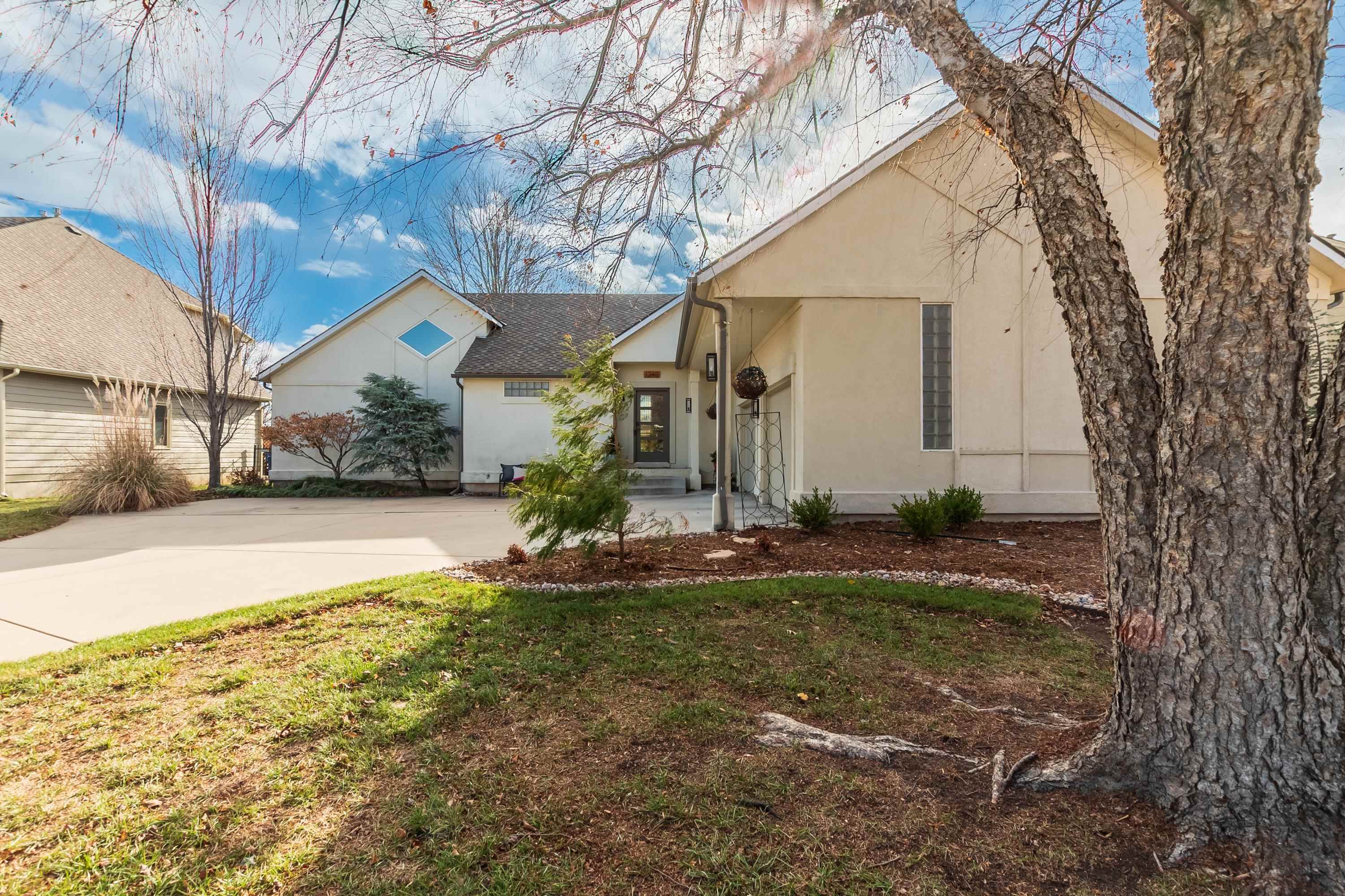 1340 Country Walk Wichita, KS 67206 - Photo 2 of 36