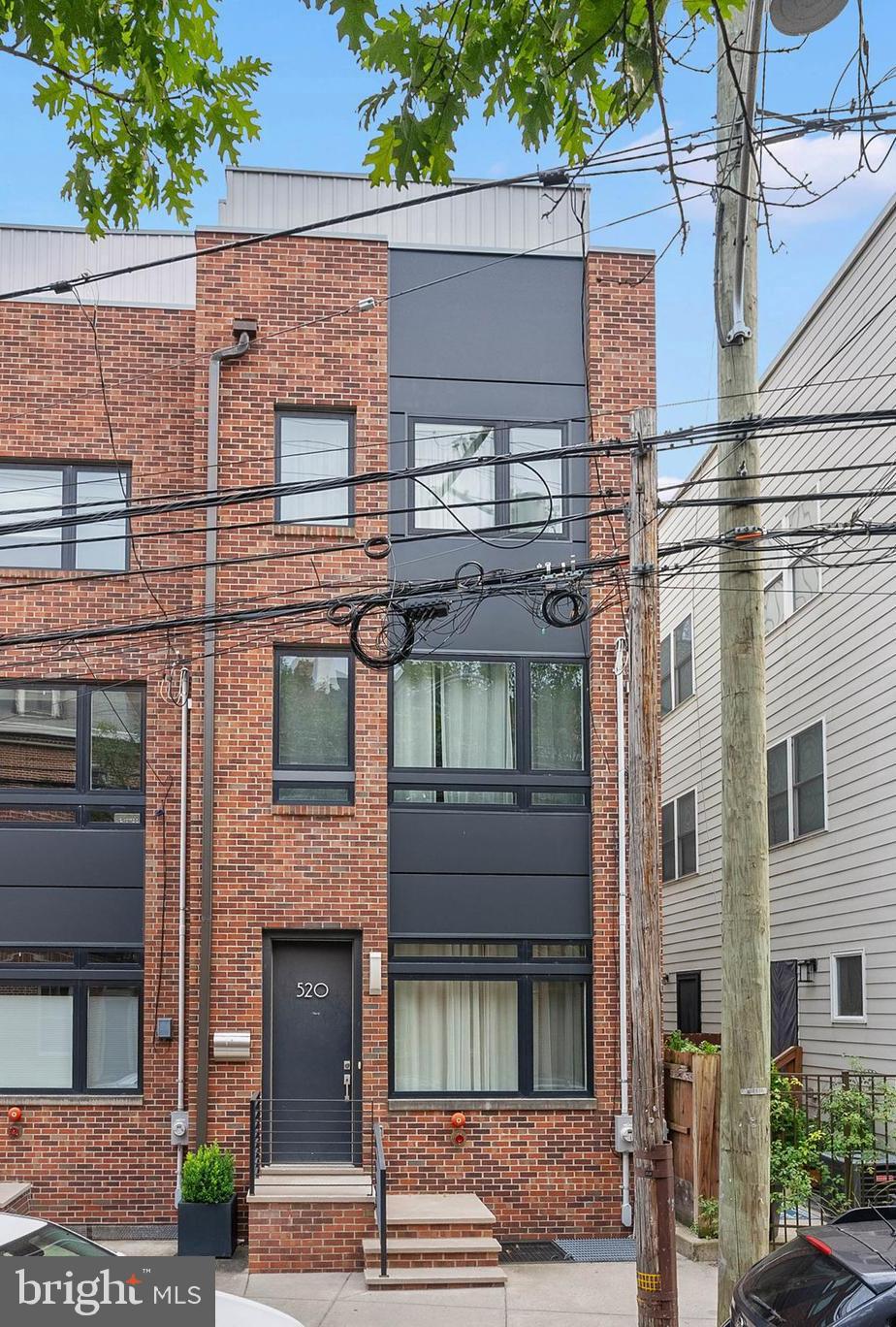 520 Fairmount Avenue Philadelphia, PA 19123 - Photo 24 of 24 a view of a building with a window and door