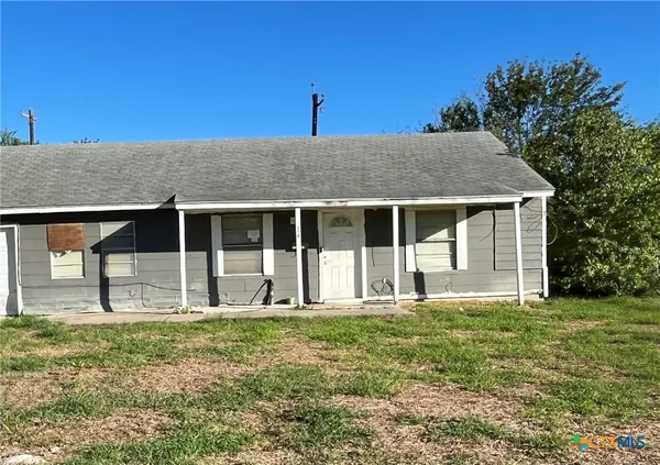 $64,900 | 118 Massanet Street, Port Lavaca, TX 77979