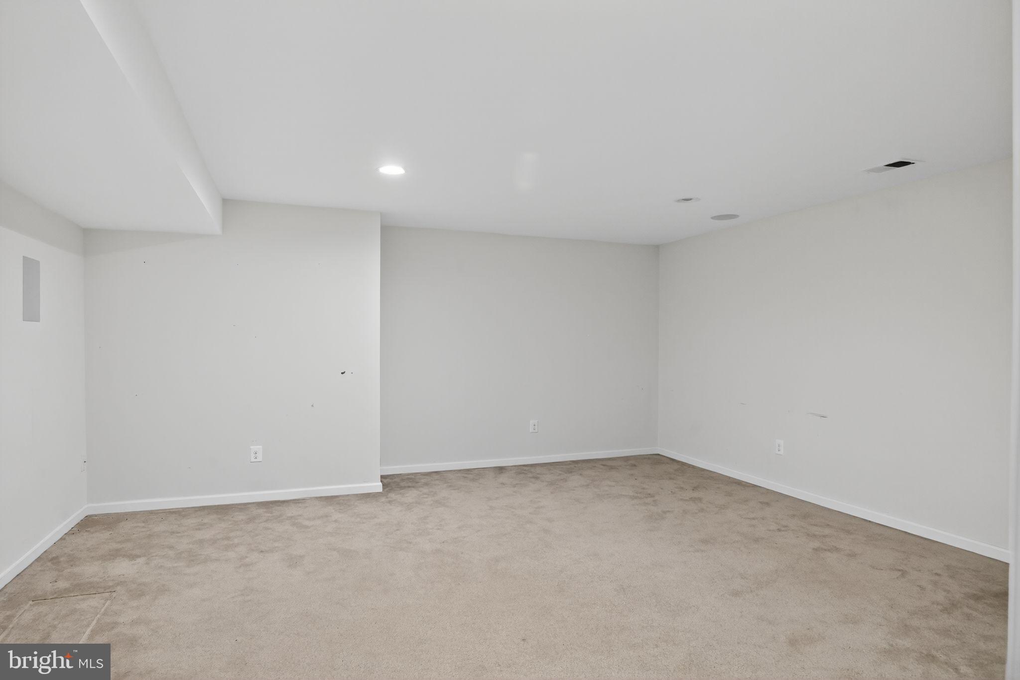 4401 Weejun Loop Woodbridge, VA 22192 - Photo 20 of 35 a view of empty room