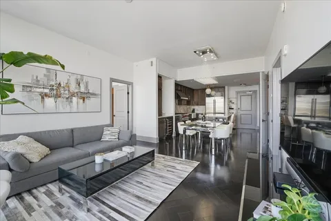 $1,284,000 | 1616 West End Avenue, Unit 2906, Nashville, TN 37203