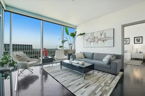$1,284,000 | 1616 West End Avenue, Unit 2906, Nashville, TN 37203