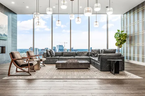 $1,284,000 | 1616 West End Avenue, Unit 2906, Nashville, TN 37203