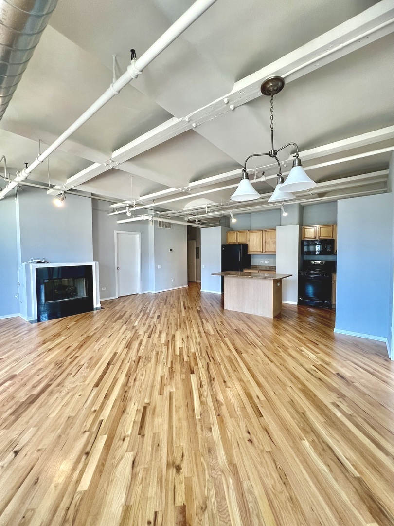 500 South Clinton Street, Unit 702 Chicago, IL 60607 - Photo 8 of 18 Gallery Image 8