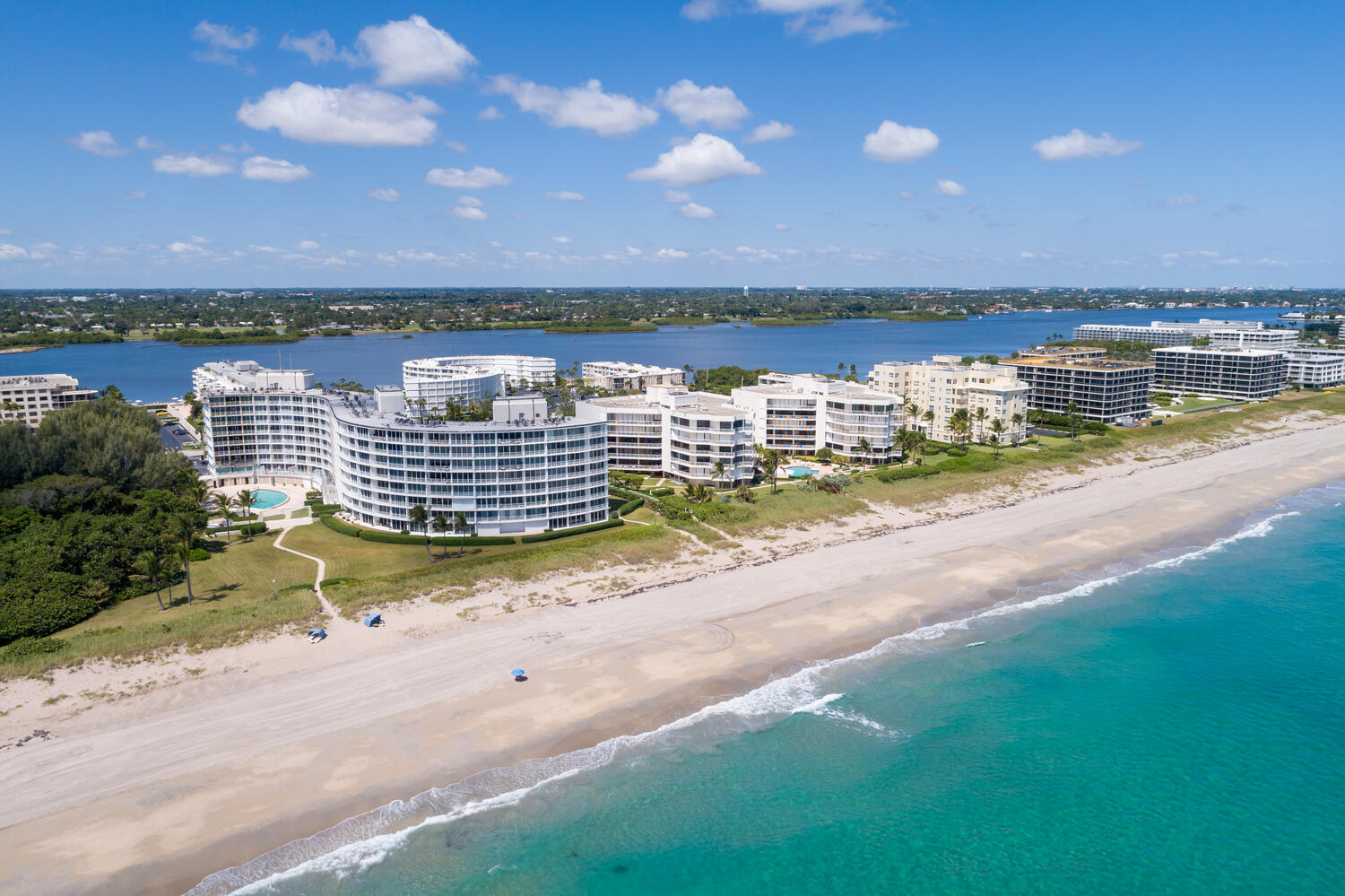 2780 South Ocean Boulevard, Unit 612 Palm Beach, FL 33480 - Photo 4 of 57 2780 S Ocean Blvd Apt 707 Palm-large-003