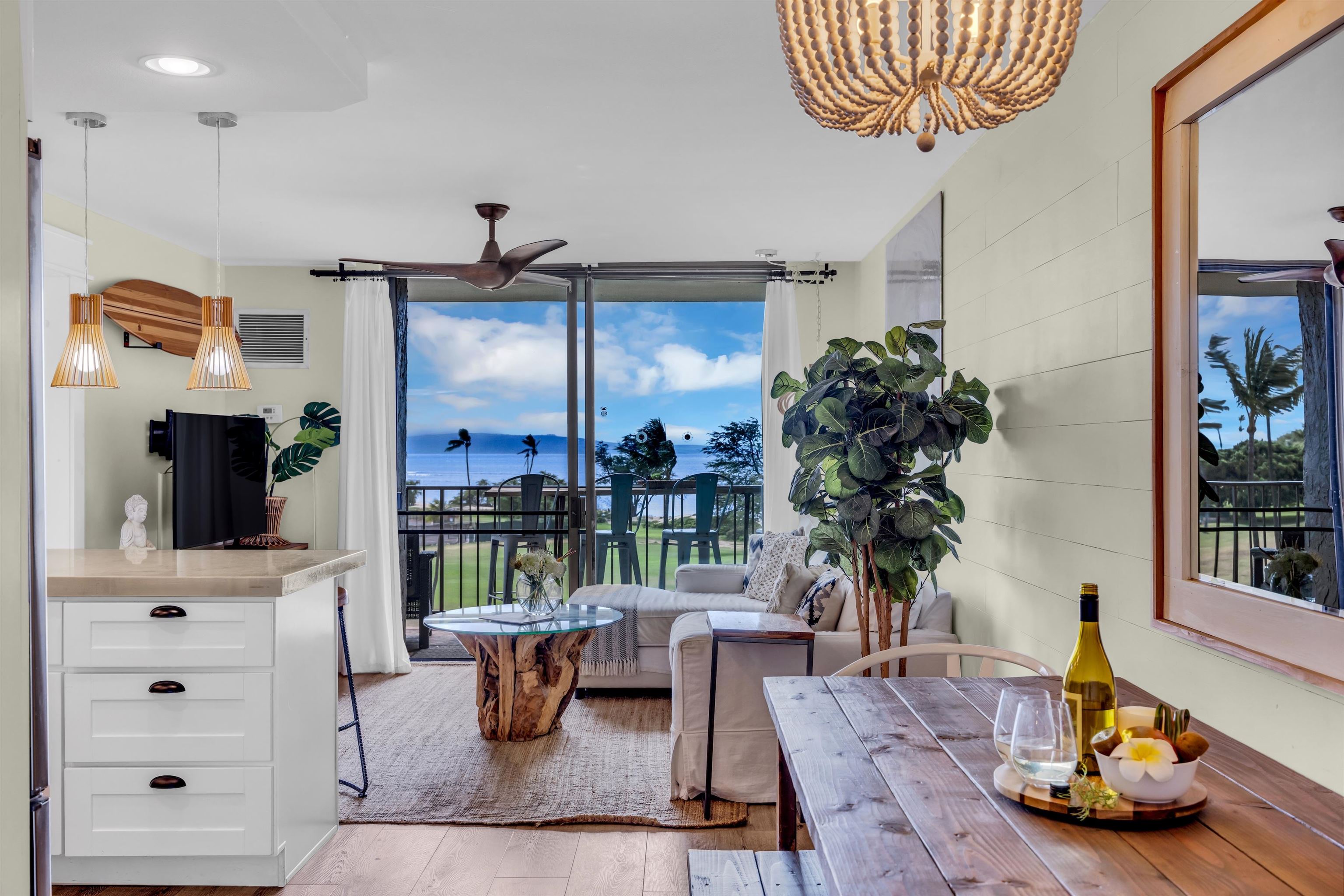938 South Kihei Road, Unit 533 Kihei, HI 96753 - Photo 2 of 27 a living room with furniture