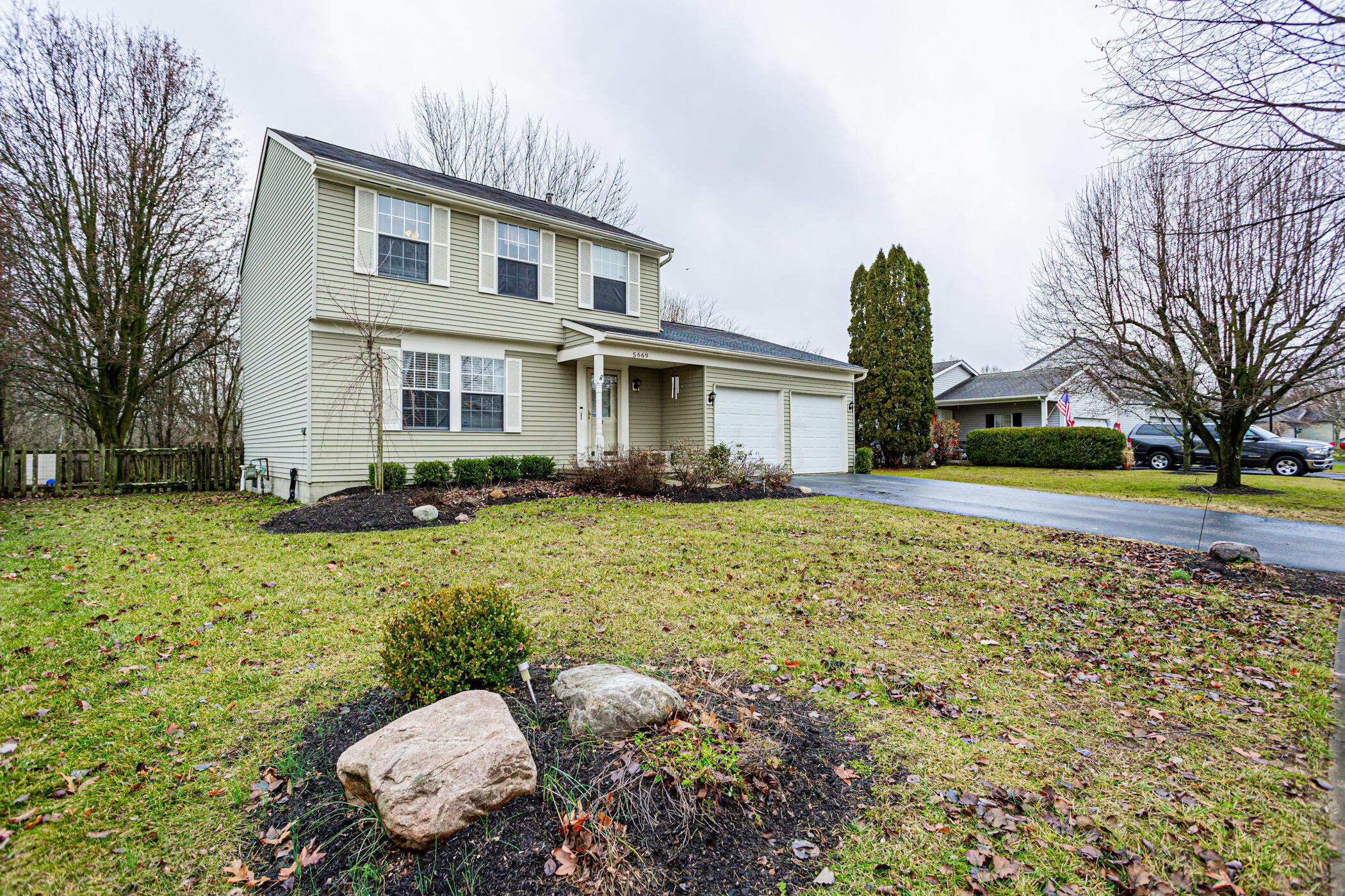 5669 Spring Hill Road Grove City, OH 43123 - Photo 4 of 64 5669 Spring Hill Road, Grove City, Ohio_