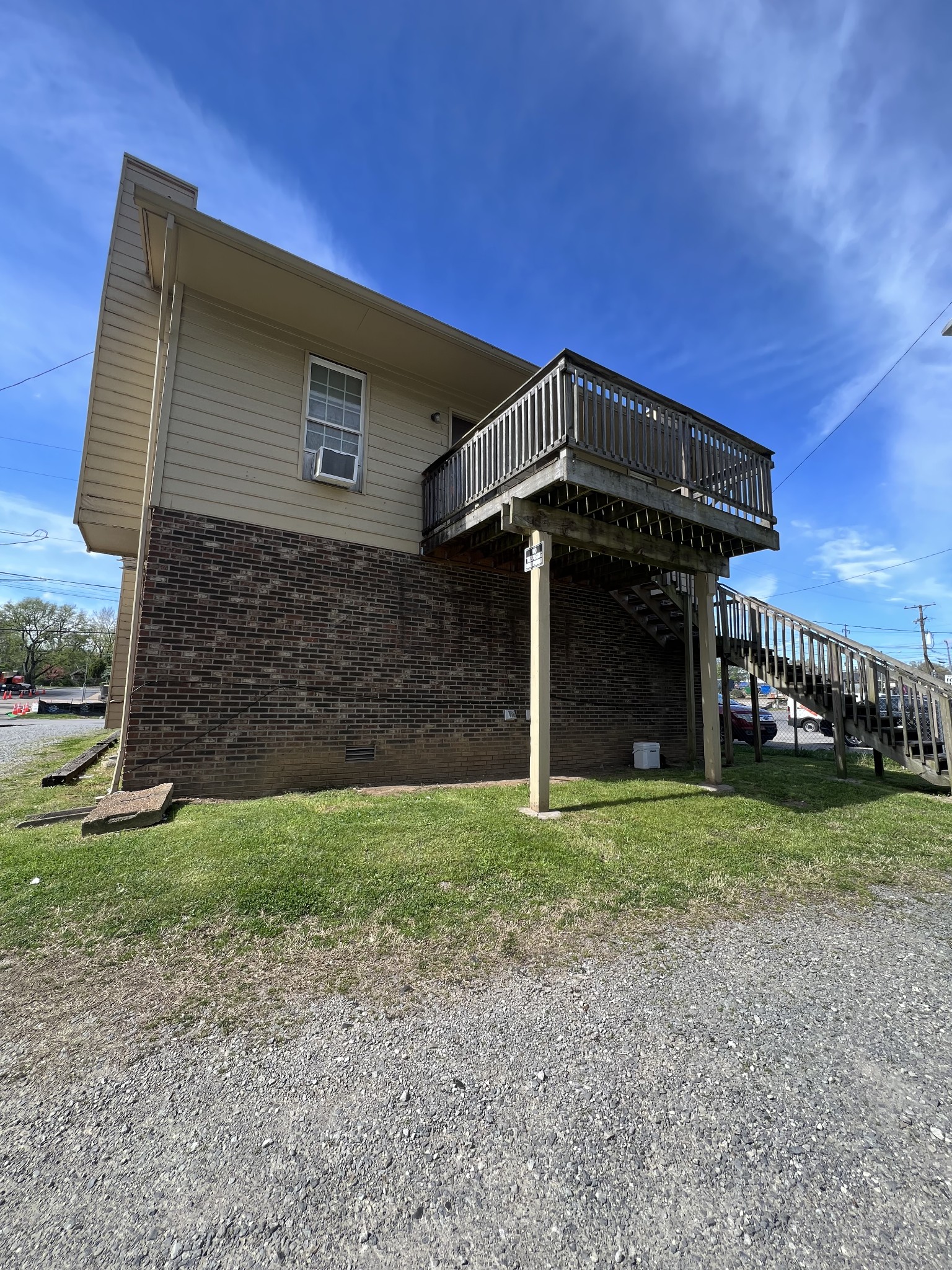 209 East Webster Street Madison, TN 37115 - Photo 25 of 33 a front view of a house with a yard