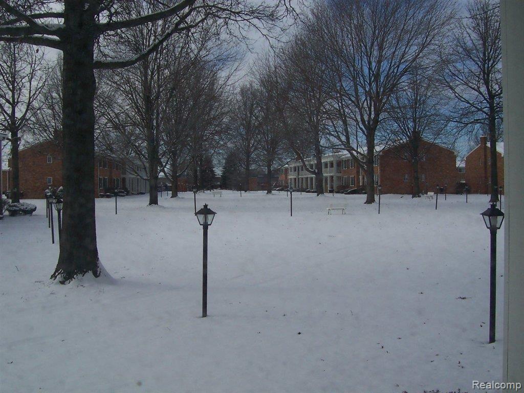 29500 Hoover Road, Unit 59 Warren, MI 48093 - Photo 11 of 14 100_3340.JPG