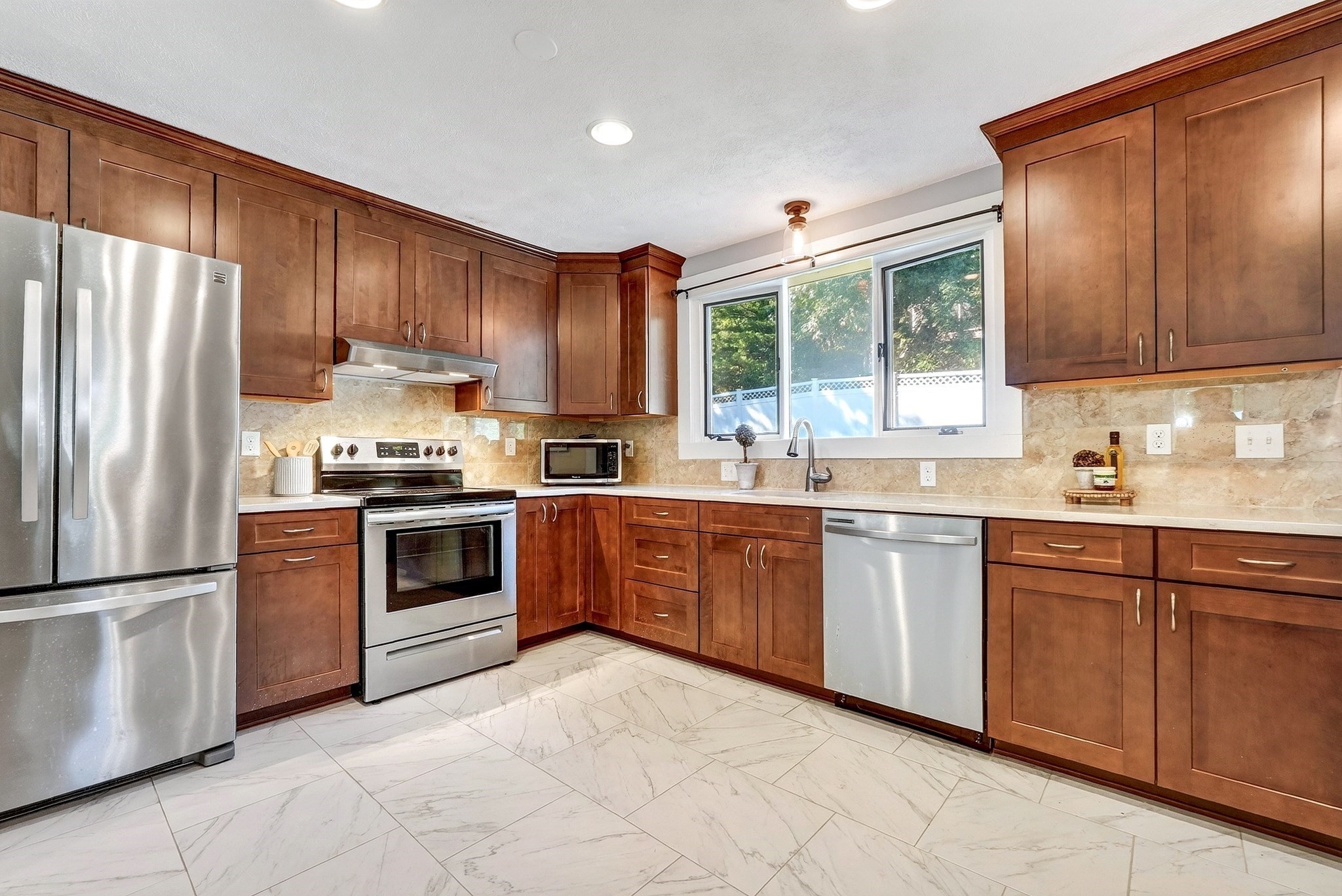 51 Lindenwood Road Stoneham, MA 02180 - Photo 12 of 37 Gallery Image 12