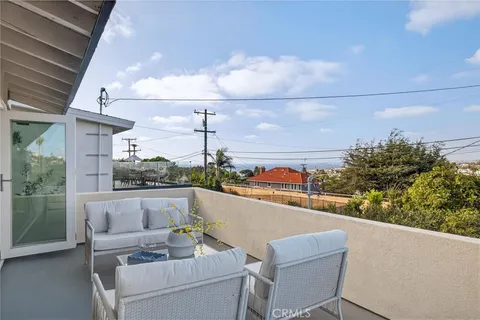 $2,799,900 | 221 Vía Los Miradores, Redondo Beach, CA 90277