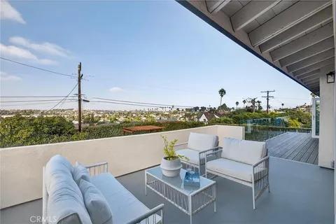 $2,799,900 | 221 Vía Los Miradores, Redondo Beach, CA 90277