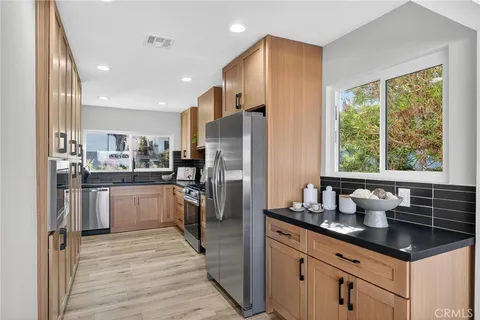 $2,799,900 | 221 Vía Los Miradores, Redondo Beach, CA 90277