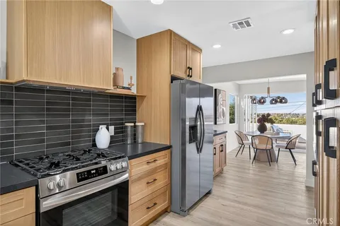 $2,799,900 | 221 Vía Los Miradores, Redondo Beach, CA 90277