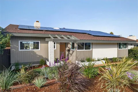 $2,799,900 | 221 Vía Los Miradores, Redondo Beach, CA 90277