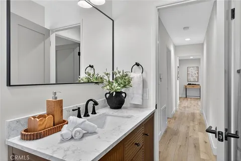 $2,799,900 | 221 Vía Los Miradores, Redondo Beach, CA 90277